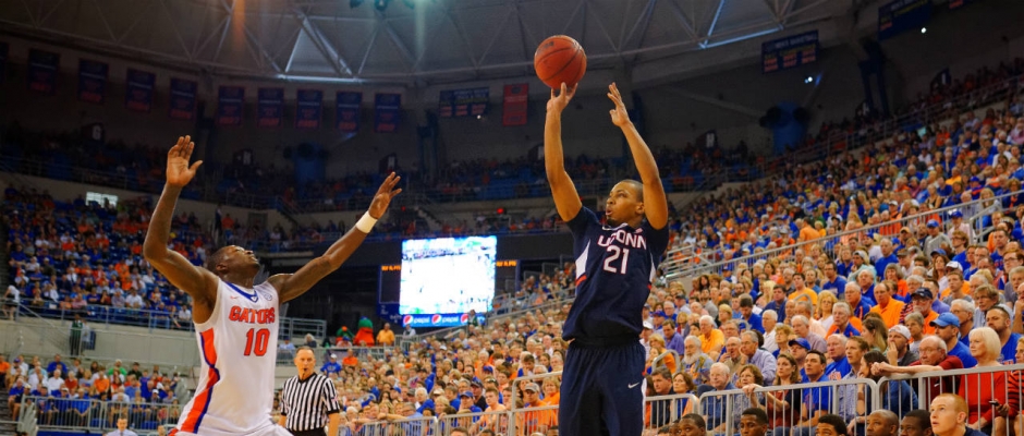 Florida Gators basketball: Huskies comeback to drown Gators 63-59