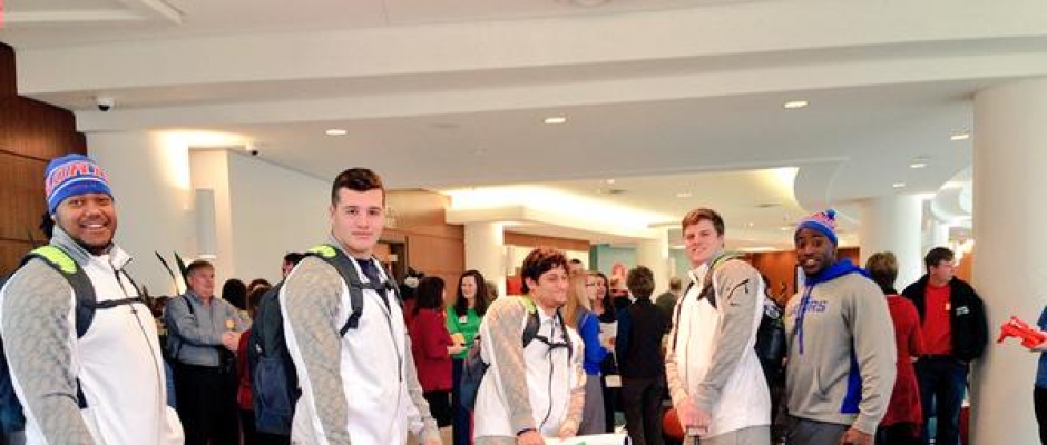 Video: Gator Football Players Visit Childrens Hospital