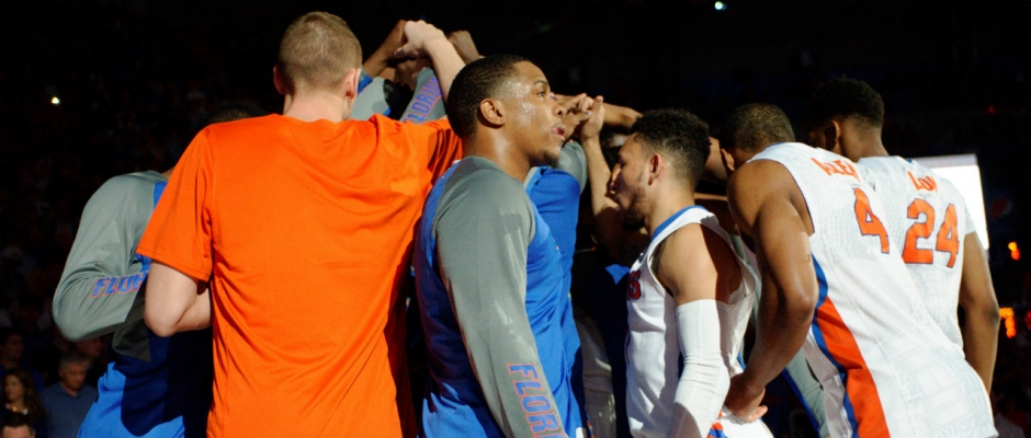 Florida Gators basketball win nail biter over Arkansas Razorbacks
