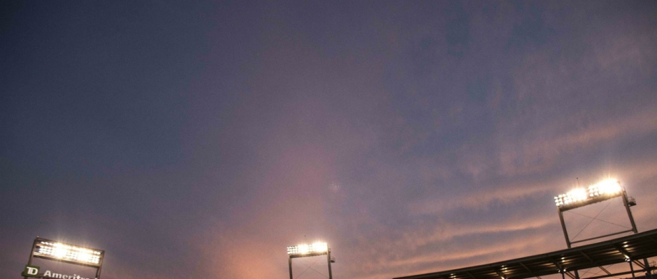 Chants silence Florida Gators in CWS opener