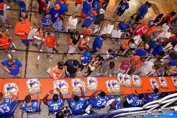 Florida Gators Football Defensive Backs Sign Autographs During Fan Day 2015- 600x401