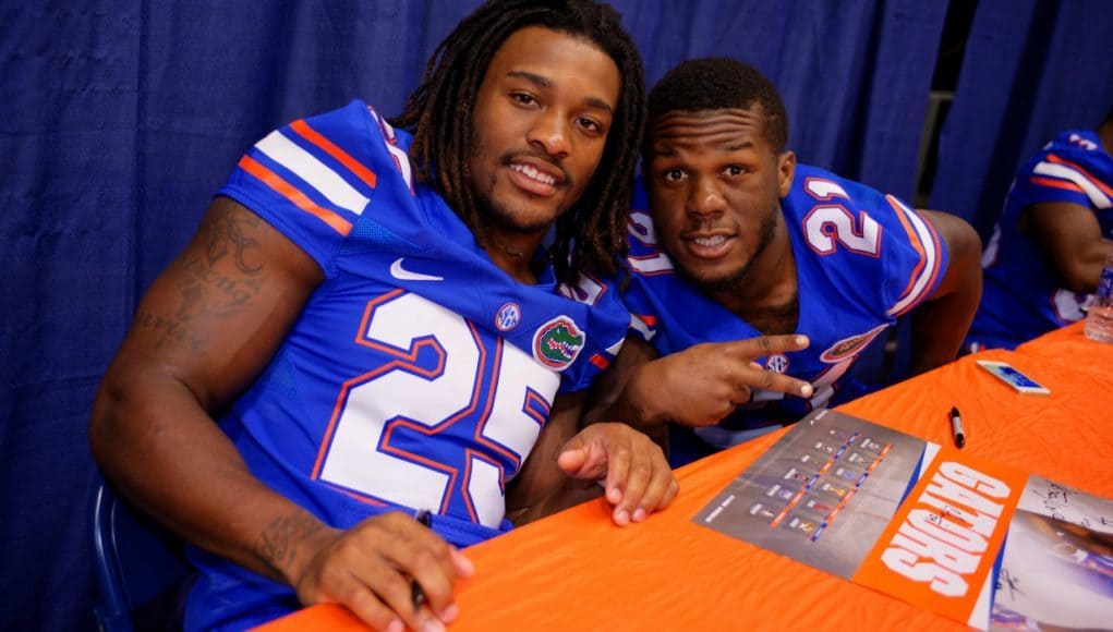 Florida Gators running backs Jordan Scarlett and Kelvin Taylor pose for the camera during Florida Gators fotball fan day 2015 - Florida Gators - University - of - Florida - 1280x854