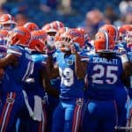 Florida Gators huddle up before the Tennessee game-1280x853