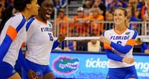 Florida Gators volleyball celebrates a point in 2015-1280x853