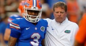 University-of-Florida-head-coach-Jim-McElwain-with-starting-quarteback-Treon-Harris-before-the-2015-season-opener-Florida-Gators-Football-1280x852.jpg