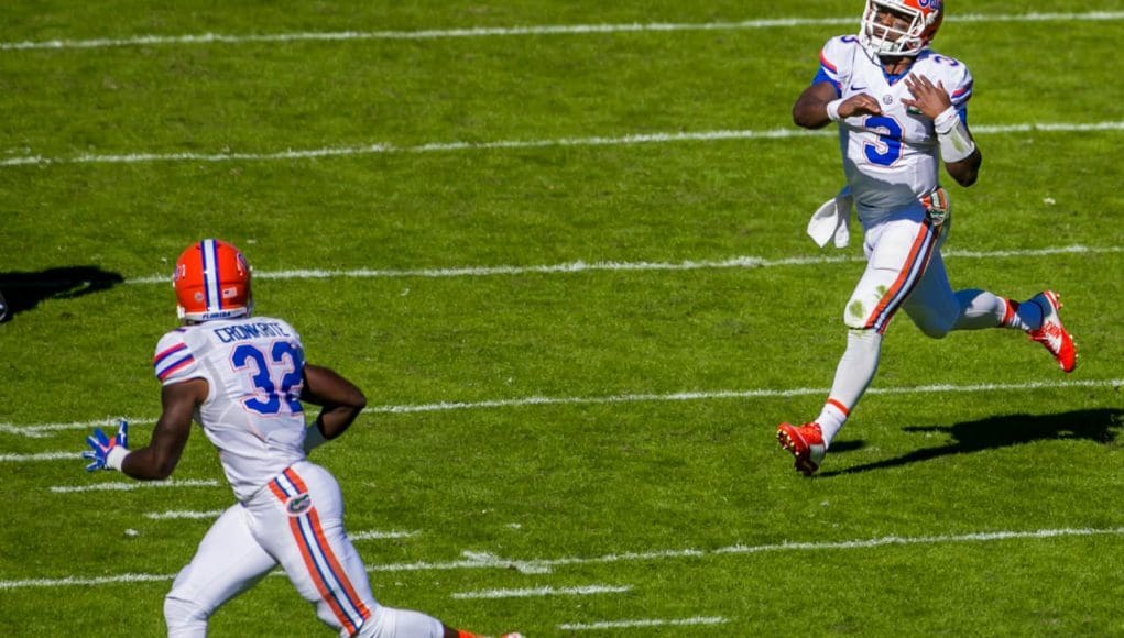 Florida Gators quarterback Treon Harris throws to Jordan Cronkrite- 1280x1106