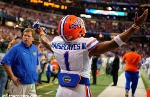 Florida Gators cornerback Vernon Hargreaves takes the field before the Gators game against Alabama in the SEC Championship- Florida Gators football- 1280x852