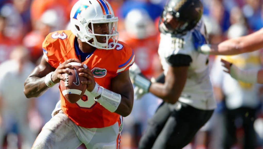 University of Florida quarterback Treon Harris scrambles in a 9-7 win over Vanderbilt- Florida Gators football- 1280x852