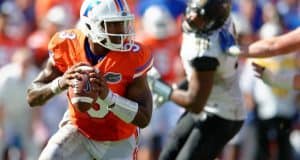 University of Florida quarterback Treon Harris scrambles in a 9-7 win over Vanderbilt- Florida Gators football- 1280x852