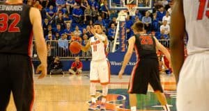 Florida Gators basketball Chris Chiozza Directs Traffic in Win Over Georgia Bulldogs-Florida Gators Basketball-1280x850