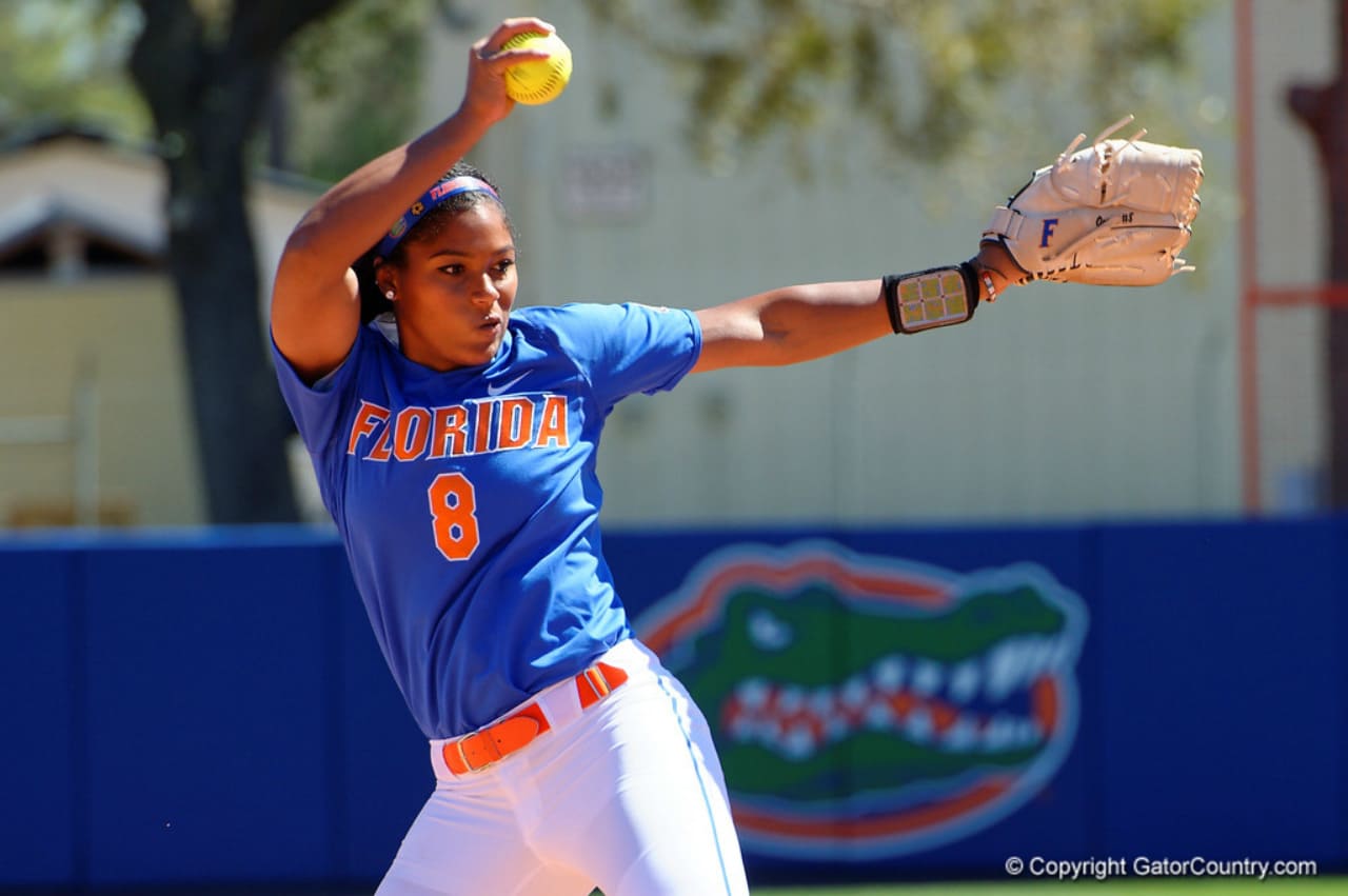 Auburn gives the Florida Gators softball team its first loss | GatorCountry.com