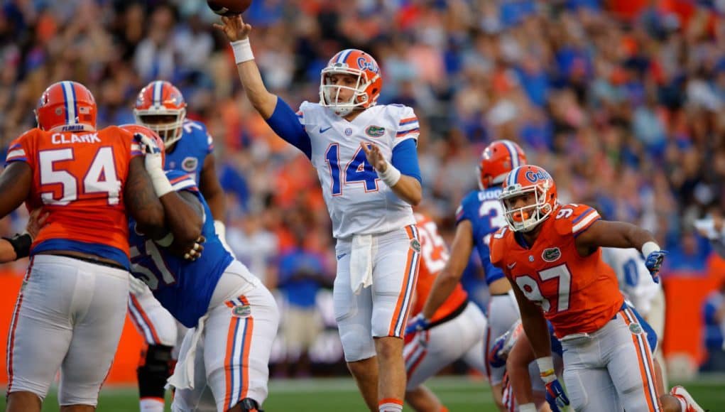 University of Florida redshirt sophomore quarterback Luke Del Rio throws a pass during the 2016 Orange and Blue Debut- Florida Gators football- 1280x852T