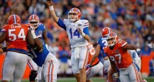 University of Florida redshirt sophomore quarterback Luke Del Rio throws a pass during the 2016 Orange and Blue Debut- Florida Gators football- 1280x852T