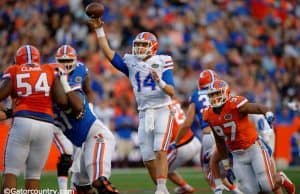 University of Florida redshirt sophomore quarterback Luke Del Rio throws a pass during the 2016 Orange and Blue Debut- Florida Gators football- 1280x852T