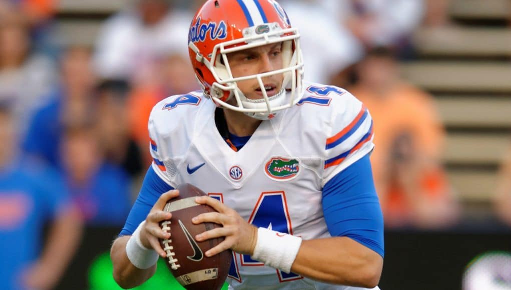 University of Florida redshirt sophomore quarterback Luke Del Rio throws a pass during the Orange and Blue Debut- Florida Gators football- 1280x852