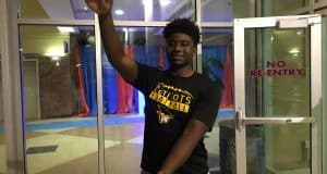 Florida Gators linebacker commit James Houston does the Gator Chomp- 1280x960