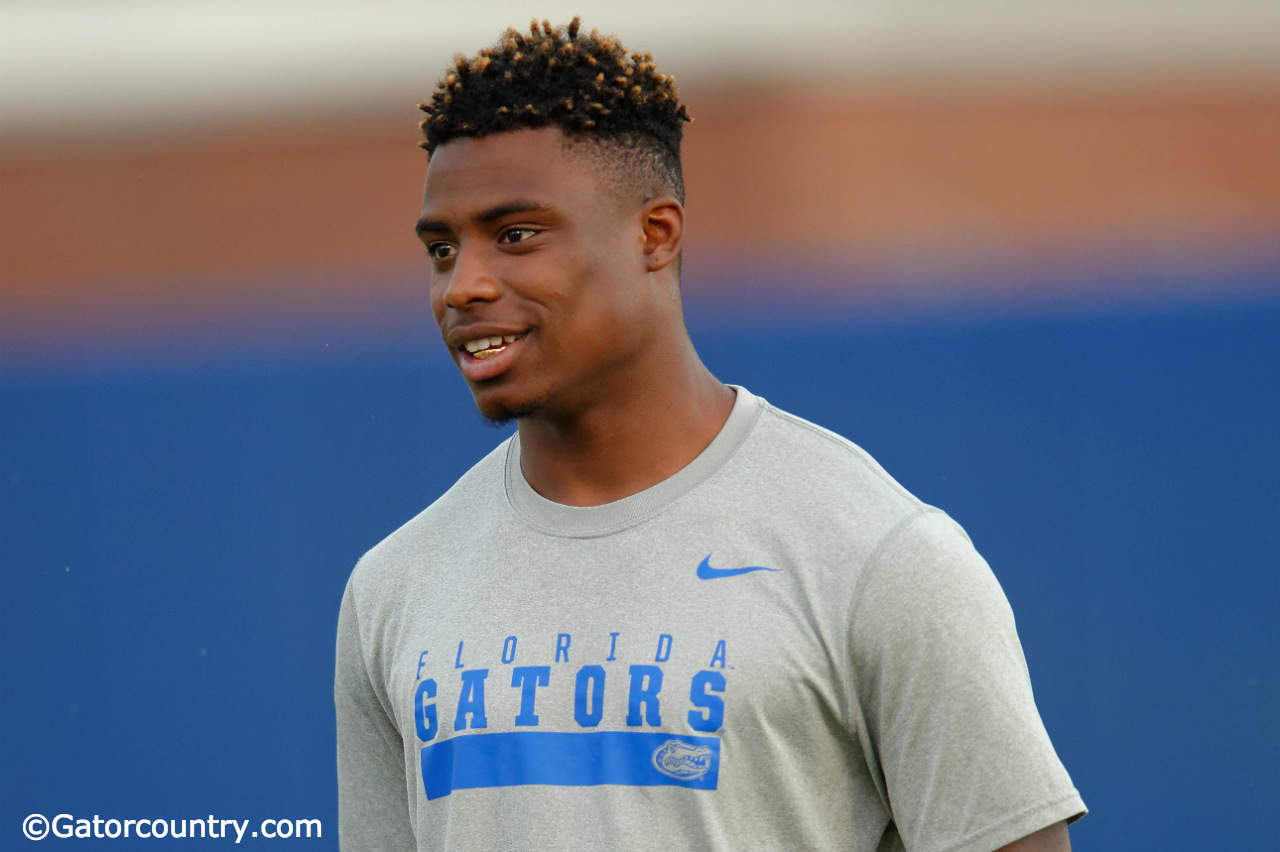 University-of-Florida-freshman-defensive-back-Chauncey-Gardner-works-the-Jim-McElwain-football-camp-in-Gainesville-Florida-Gators-football-1280x852.jpg