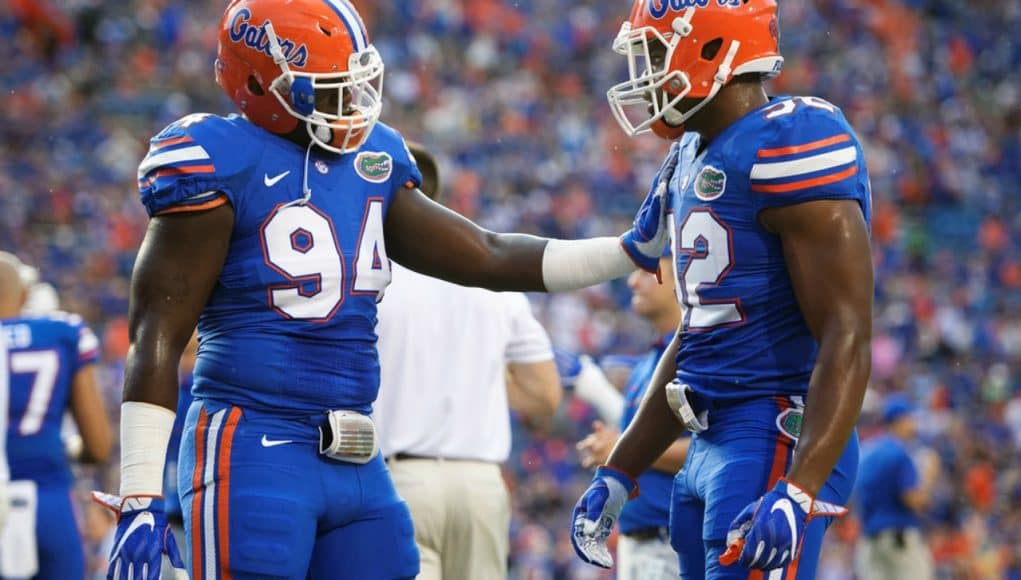 Florida Gators DE Jabari Zuniga warms up against UMass in 2016- 1280x855