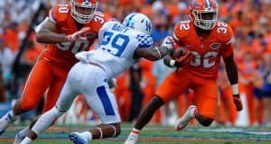 Florida Gators RB Jordan Cronkrite runs against Kentucky in 2016- 1280x853