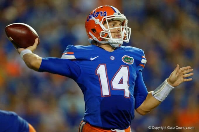 Florida Gators quarterback Luke Del Rio throws a pass against North Texas- 1280x853