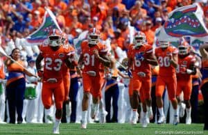 The Florida Gators take the field against Kentucky- 1280x853