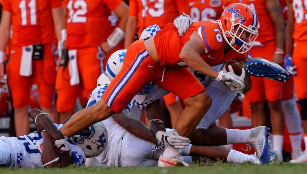 university-of-florida-receiver-c-j-worton-fights-for-a-first-down-in-a-45-7-win-against-the-kentucky-wildcats-florida-gators-football-1280x852