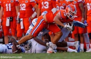 university-of-florida-receiver-c-j-worton-fights-for-a-first-down-in-a-45-7-win-against-the-kentucky-wildcats-florida-gators-football-1280x852