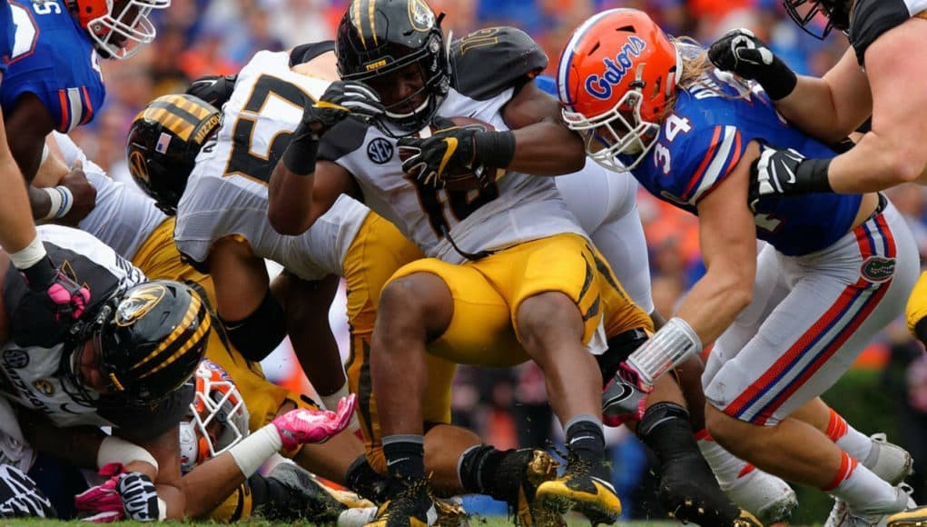 Florida Gators LB Alex Anzalone makes a tackle against Missouri- 1280x853