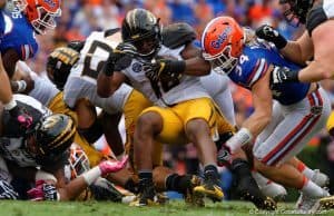 Florida Gators LB Alex Anzalone makes a tackle against Missouri- 1280x853