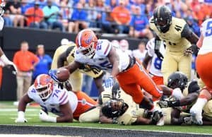 Florida Gators running back Jordan Scarlett dives for a touchdown against Vanderbilt-1280x965