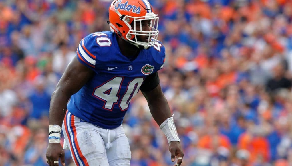 University of Florida linebacker Jarrad Davis scans the Missouri offense in a 40-14 win over the Tigers on homecoming- Florida Gators football- 1280x852