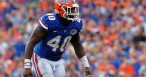 University of Florida linebacker Jarrad Davis scans the Missouri offense in a 40-14 win over the Tigers on homecoming- Florida Gators football- 1280x852