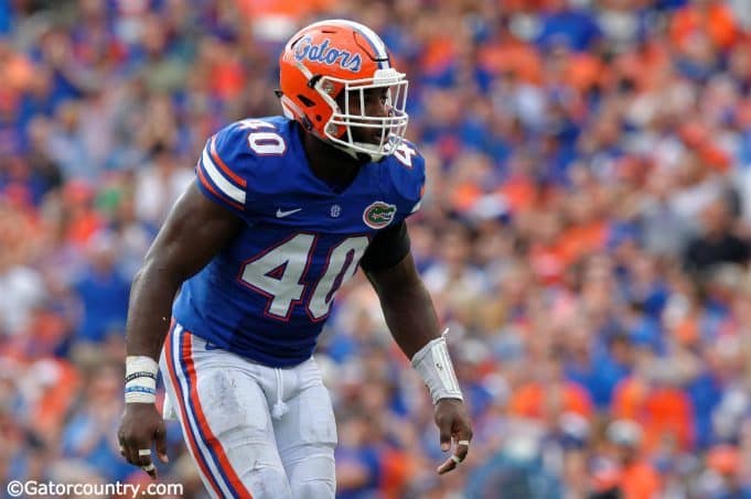 University of Florida linebacker Jarrad Davis scans the Missouri offense in a 40-14 win over the Tigers on homecoming- Florida Gators football- 1280x852