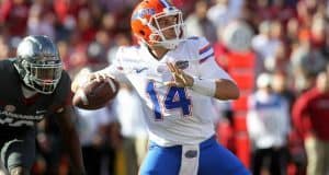 Nov 5, 2016; Fayetteville, AR, USA; Florida Gators quarterback Luke Del Rio (14) passes during the first quarter against the Arkansas Razorbacks at Donald W. Reynolds Razorback Stadium. Mandatory Credit: Nelson Chenault-USA TODAY Sports