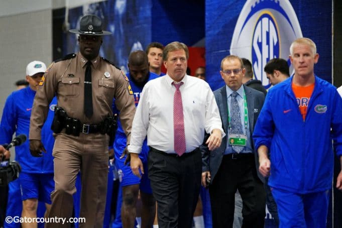 University of Florida head coach Jim McElwain leads the Florida Gators out for their final practice before the SEC Championship- Florida Gators football- 1280x852