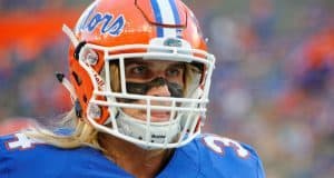 University of Florida linebacker Alex Anzalone takes the field before the Gators game against North Texas in 2016- Florida Gators football- 1280x852