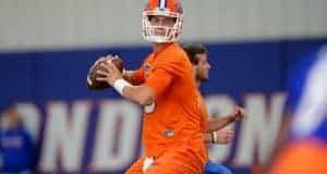 University of Florida quarterback Feleipe Franks throws a pass during the Florida Gators fourth spring practice- Florida Gators football- 1280x852