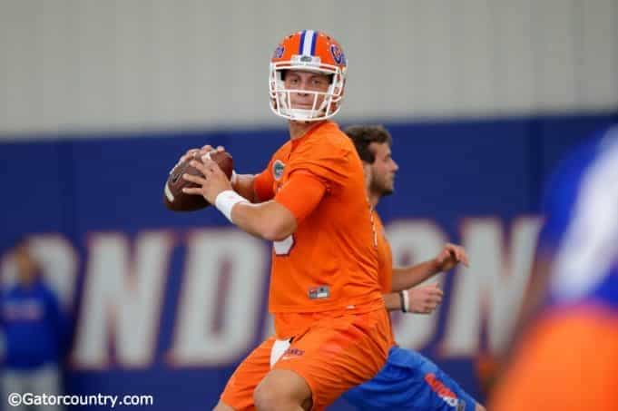 University of Florida quarterback Feleipe Franks throws a pass during the Florida Gators fourth spring practice- Florida Gators football- 1280x852