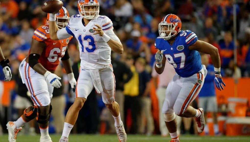 Florida Gators quarterback Feleipe Franks throws in the Orange and Blue game in 2017- 1280x853