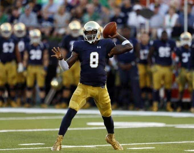 Sep 5, 2015; South Bend, IN, USA; Notre Dame Fighting Irish quarterback Malik Zaire (8) throws a pass against the Texas Longhorns at Notre Dame Stadium. Mandatory Credit: Brian Spurlock-USA TODAY Sports