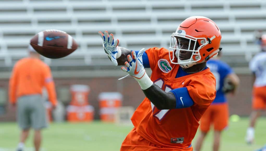 Florida Gators athlete Kadarius Toney catches a pass- 1280x853