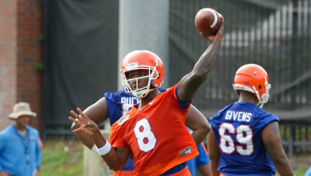 University of Florida quarterback Malik Zaire throws a pass during the Gators second fall practice- Florida Gators football- 1280x852