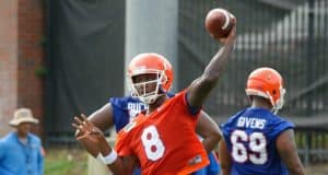 University of Florida quarterback Malik Zaire throws a pass during the Gators second fall practice- Florida Gators football- 1280x852