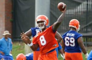 University of Florida quarterback Malik Zaire throws a pass during the Gators second fall practice- Florida Gators football- 1280x852