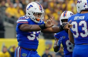 Florida Gators linebacker David Reese makes a tackle against Michigan-1280x853