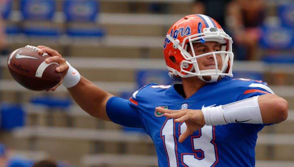 University of Florida quarterback Feleipe Franks warming up before the Florida Gators game against Tennessee- Florida Gators football- 1820x852