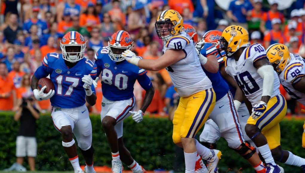 Florida Gators athlete Kadarius Toney runs against LSU in 2017- 1280x852