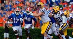 Florida Gators athlete Kadarius Toney runs against LSU in 2017- 1280x852