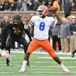 Florida Gators quarterback Malik Zaire throws against Missouri-1280x948