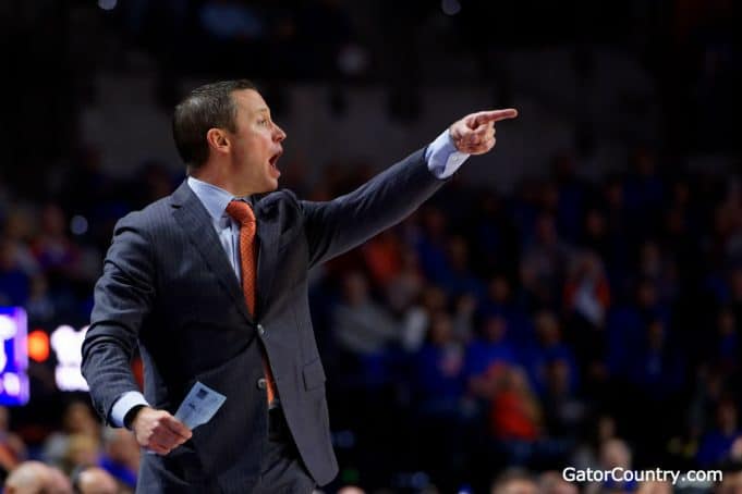 Florida Gators basketball coach Mike White coaches in 2017-18- 1280x853